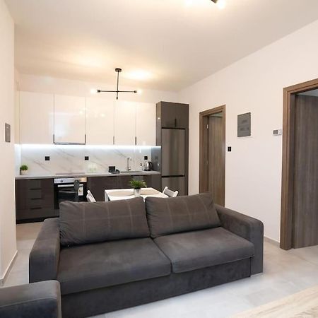 Modern & Comfy Apartment Thessaloníki Exteriör bild